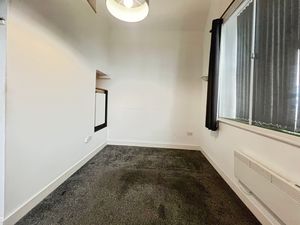 Lounge- click for photo gallery